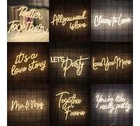 Tutto ciò di cui hai bisogno è l'amore/Meglio insieme/Brindisi all'amore/È una storia d'amore/Festeggiamo/Ti amo di più/Sig. e Sig.ra/Per sempre insieme/Sei davvero carina Insegna al neon, forma di le