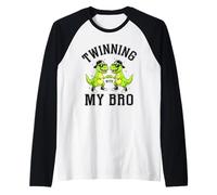 Twinning with My Bro Funny Dinosaur Twin Day Spirit Week Maglia con Maniche Raglan