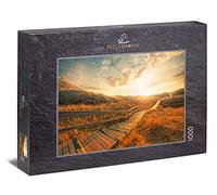 Ulmer Puzzleschmiede - Puzzle Tracciati da sogno - Classico puzzle da 1000 pezzi con motivo malinconico - Una striscia su un ponte di legno attraverso dune solitarie nei primi raggi del sole sul mare
