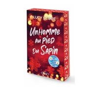 Un homme au pied du sapin