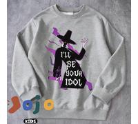 Un modello da mago con fiamme viola su tutto il corpo e una stampa con lo slogan "Sarò il tuo idolo". Felpa con spalle scese per bambini/ragazze, oversize, casual, versatile, stile street sportivo, co