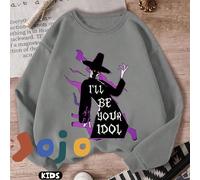 Un modello da mago con fiamme viola su tutto il corpo e una stampa con lo slogan "Sarò il tuo idolo". Felpa con spalle scese per bambini/ragazze, oversize, casual, versatile, stile street sportivo, co