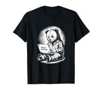 Un orso in pigiama che tiene un computer portatile con "Barely Working" Maglietta