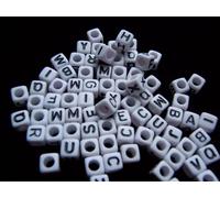 Un Set Di a-Z 26 Lettere Cubo, Piatto Rotondo Acrilico Alfabeto Perline 6,7mm '