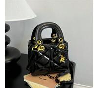 Una borsa da donna alla moda e versatile, borsa a tracolla quadrata piccola di colore unito, in pelle PU con tessuto trapuntato, con pendente, può essere portata a spalla o a tracolla, adatta per l'us