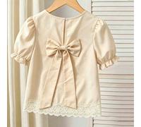 Una camicia bianca a maniche lunghe con colletto in pizzo ricamato per una ragazza è comoda, alla moda, elegante e dolce. È adatta per l'uso quotidiano e per le festività in primavera, estate e autunn