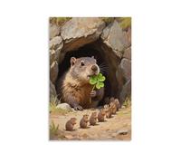 Una marmotta colpisce la testa fuori dalla grotta, tenendo un trifoglio in bocca, seguito da una serie di piccole marmotte da appendere - Decorazione murale design 20 x 30 cm