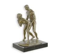 Una scultura erotica in bronzo raffigurante una coppia replica design retrò deco