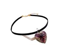 Una Semplice Collana in Pelle e Un Ciondolo a Forma di Cuore(F1)