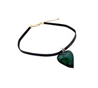 Una Semplice Collana in Pelle e Un Ciondolo a Forma di Cuore(GR)