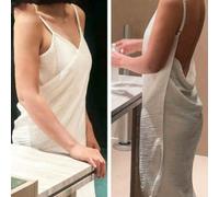 Una vestaglia alla moda e confortevole, realizzata in tessuto leggero ed elastico. Realizzata in filato di cotone, questa vestaglia può essere avvolta attorno al corpo o utilizzata come asciugamano. S
