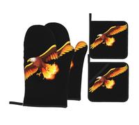 Un'aquila fiammeggiante vola nel cielo notturno. Set di presine e guanti da forno stampati: set da cucina da quattro pezzi resistente al calore, impermeabile e durevole.