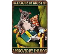 UNBARD Targa in latta con scritta in lingua inglese "Love Dog", con scritta in lingua inglese "All Guests Must Be Approved by The Dog Book", divertente libro di cani vintage, in metallo, per ingresso