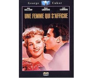 Une femme qui s'affiche