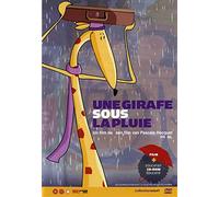 Une girafe sous la pluie