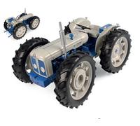 UNIVERSAL HOBBIES UH2781 TRATTORE FORD COUNTY SUPER 4 1:16 Modellino