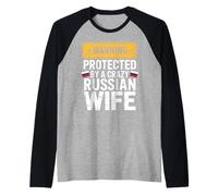 Uomo Warning Protected By A Crazy Russian Wife Maglia con Maniche Raglan