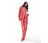 Urban Threads - Pigiama natalizio rosso a righe ondulate composto da pantaloni e top a maniche lunghe con rever 50