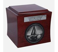 Urna tematica con barca a vela incisa