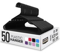 Utopia Home - Confezione da 50 grucce in plastica nera per vestiti, salvaspazio, resistenti e sottili, con scanalature sulle spalle