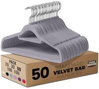 Utopia Home Grucce in Velluto Antiscivolo - Appendini Resistenti con Fermacravatte, Salvaspazio e Ultra Sottili, Ideali per Giacche, Cappotti e Maglioni (Grigio, Set da 50)