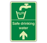 V Safety Safe Drinking Water Arrow Up Sign - 200 x 300 mm | Vinile autoadesivo fosforescente, triplo bagliore, per segnaletica di pronto soccorso, prodotto in Gran Bretagna