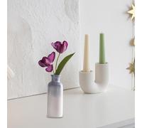 Vaso in ceramica, composizione floreale moderna per la decorazione del piano