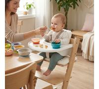 Vassoio per seggiolone Stokke Tripp Trapp, utilizzabile come piatto per snack o vassoio per giocattoli, con ripiano portaoggetti e ventosa, colore bianco. Pratico: il vassoio rimovibile con chiusura a