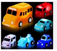 VBACALA Giocattoli Bagno Città Auto con Luci,6Pezzi Set Giocattoli da Bagno Senza Foro LED,Giochi Bagnetto Galleggianti Neonati Bambini 3+Anni,Giocattoli Luminosi da Bagno per Vasca,Piscina e Spiaggia