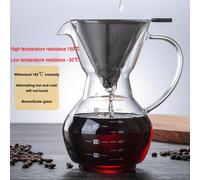 Versare Sopra Lo Strumento per La Preparazione Del Caffè Del Caffè a Goccia