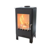 Verso Ina L: potente stufa a legna da 7,5 kW per un riscaldamento efficiente, robusto ed elegante