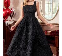 Vestito a sottoveste elegante e vintage in jacquard lavorato a maglia per donna, silhouette body-con, orlo a-line nero, abiti per donne per San Valentino, outfit estivi, abiti eleganti da donna, abiti