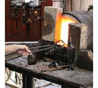 VEVOR Pinza da Fabbro Lunghezza Totale 46cm Pinza Tenaglia Forgiata in Acciaio al Carbonio Presa Stile ZV per Lame di Coltello Pezzi Lunghi & Circolari