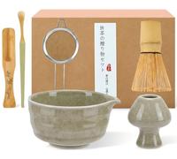 VIBINHO Matcha Kit, 6 Pezzi Set con Frusta per Matcha, Ciotola, 2 Cucchiaio, Setaccio e Supporto in Ceramica per Frusta, Ottimo Regalo Artigianale Tradizionale per Gli Amanti del Matcha (Verde)