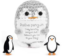 Vicloon Mini Bambola Lavorata a Maglia, Creative Knitted Positive Doll, Bambola Intrecciato con Pinguino, Ufficio Decorazione, Peluche Bambola per Regali di Compleanno per Donne Uomini