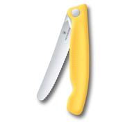 Victorinox Swiss Classic Coltello da picnic pieghevole per escursioni, Frutta, verdura, panini, salsicce, Lama seghettata, extra affilata, Giallo