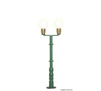 VIESSMANN 6305 Scala HO Lampione verde a due luci alto mm. 57 (con lampadina)