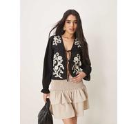 Vila - Blusa nera allacciata sul davanti con ricamo floreale a contrasto-Nero 34