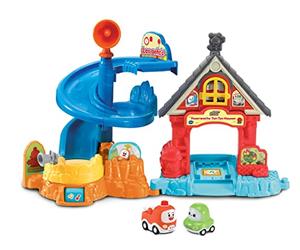 VTech Tut Tut Cory Flitzer - Casette del fuoco tut-Tut, stazione interattiva dei pompieri con 2 mini navi e le voci originali della serie TV su Netflix - per bambini da 1 a 5 anni
