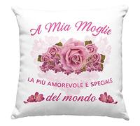 Vulfire Moglie Cuscino con Dedica, Idea Regalo di Compleanno Originale, Frase Speciale, Arredamento Casa, Arredo Divano Letto - con Imbottitura (40_x_40_cm, Moglie)
