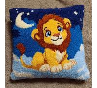 WallustrioaW Kit Latch Hook,Kit di Ganci con Cuscino,Leone sotto le stelle,Stampata Tela di Canapa Copertura Federa Ricamo,DIY Copertura Cuscino Aggancio,43x43cm