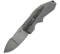 WE Knife Manico in Titanio Coral Gray con Inserto in Fibra di Carbonio Marmorizzata Lama in CPM 20CV