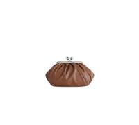 WEEKEND MAXMARA Pasticcino Bag Medium, la super clutch per dare un tocco personale e affascinante al tuo stile quotidiano. Realizzata in morbida nappa lucida, con interno in tessuto a righe. La doppia