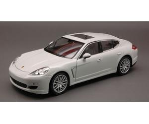 Welly WE2734 PORSCHE PANAMERA 2009 PEARL-WHITE 1:24 Modellino