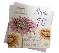 White Cotton Cards wba70-mum - Biglietto di auguri per 70° compleanno della mamma, realizzato a mano, con scritta in lingua inglese: "Pink Gerbra, Happy Birthday 70 Grandma Have a Wonderful Day", colore bianco