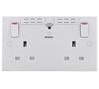 Wifi Doppio Interruttore Presa Gamma Prolunga, 13A,2 Banda - BG ELECTRICAL
