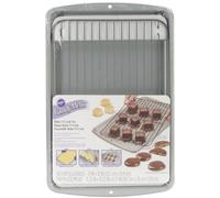 Wilton Backen und Kühlen Set, 2-Teilig, Griglia di Raffreddamento Rettangolare per Biscotti, Cioccolato e Candy Melts - Contenuto: Stampo da Forno e Griglia