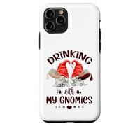 Wine Lover Gnomes - Drinking With My Gnomies - Funny Gnome Custodia per iPhone 11 Pro