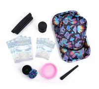 Winter Shore Set Macina Spezie e Vassoio per Rollare - 2 Vassoi di Latta con Barattolo, Trita Spezie, Posa Cenere, Rollatore Sigarette, 6 Bustine di Plastica - Kit di Vassoi Colorati per Erbe e Spezie