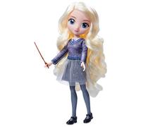 wizarding world, bambola articolata di cho chang da 20cm, con bacchetta e divisa di hogwarts